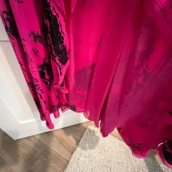 Halston -Elegant Pink and Black Dress size 8 NWOT - Picture 6 of 9